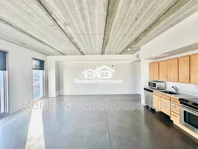 Photo - 350 E Locust St Unit 205