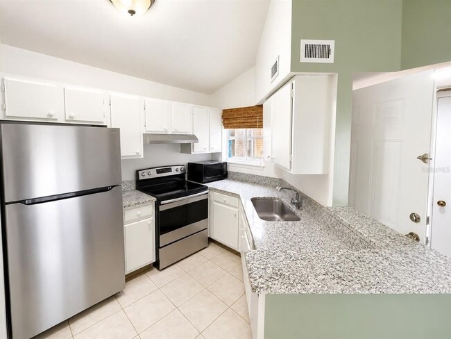 Photo - 1908 Lake Atriums Cir Unit 9