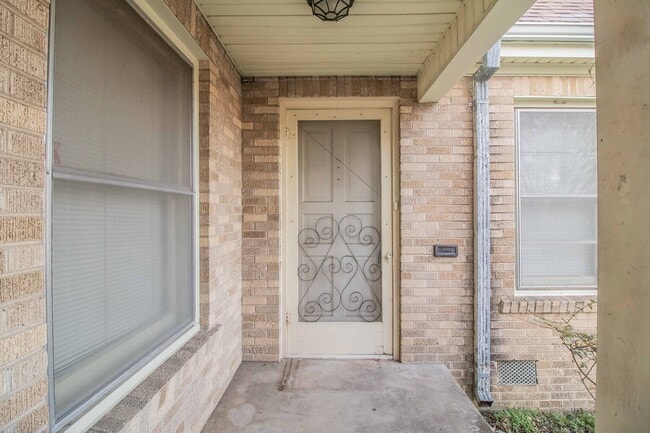 Photo - Arlington Heights 2 Bedroom Duplex