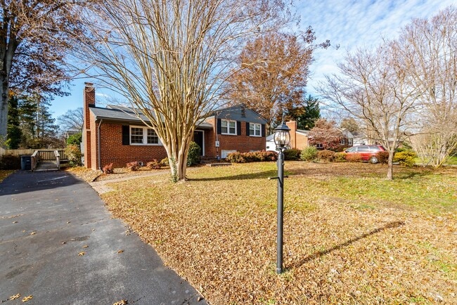 Photo - Gorgeous 4 Bed 3 Bath Brick Home In Serene Hollindale