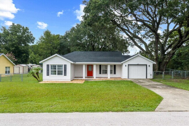 Updated 3BR Home with Fenced Backyard & Great Kitchen