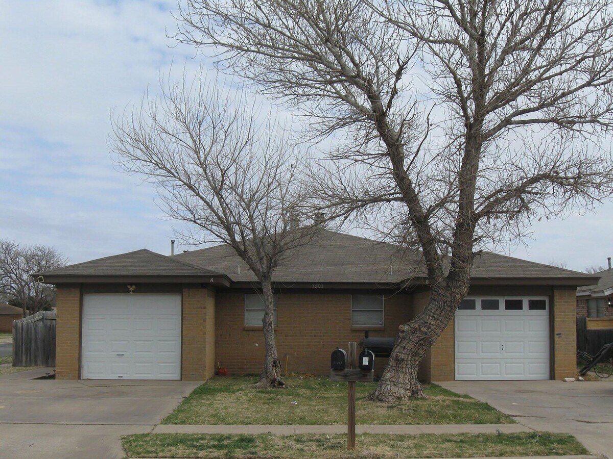 Photo - 7501 Avenue W