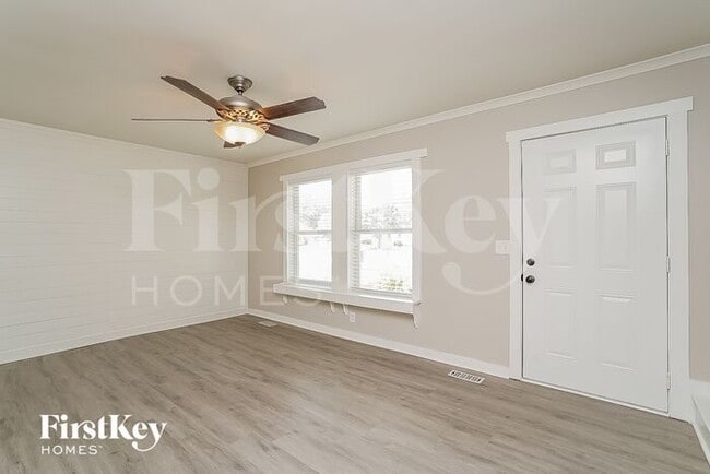 Photo - 2423 Paddock Dr