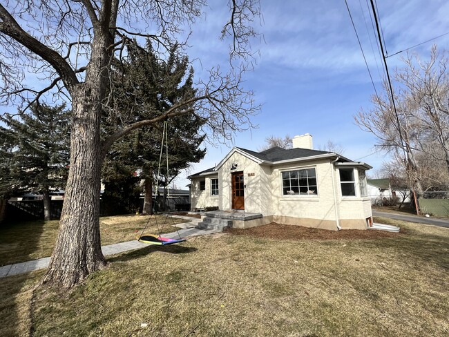 Photo - 1647 E Woodland Ave