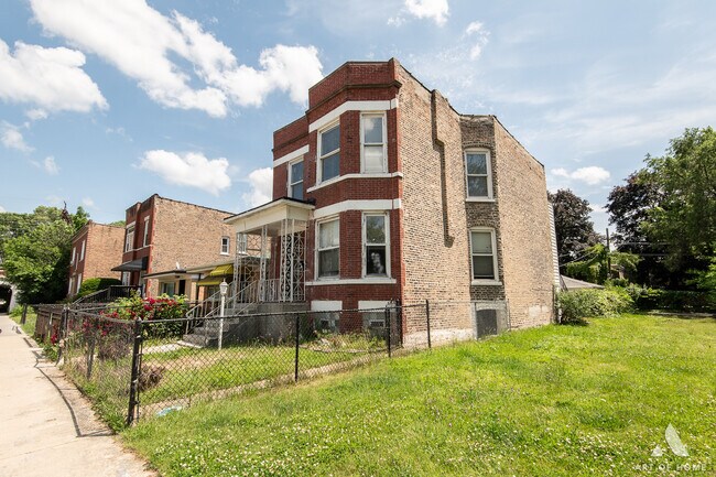 1229 E 71st St