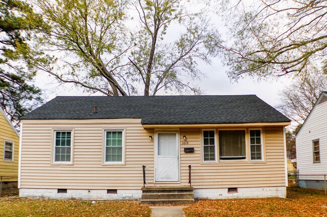 Photo - 2019 S Whitehill Dr