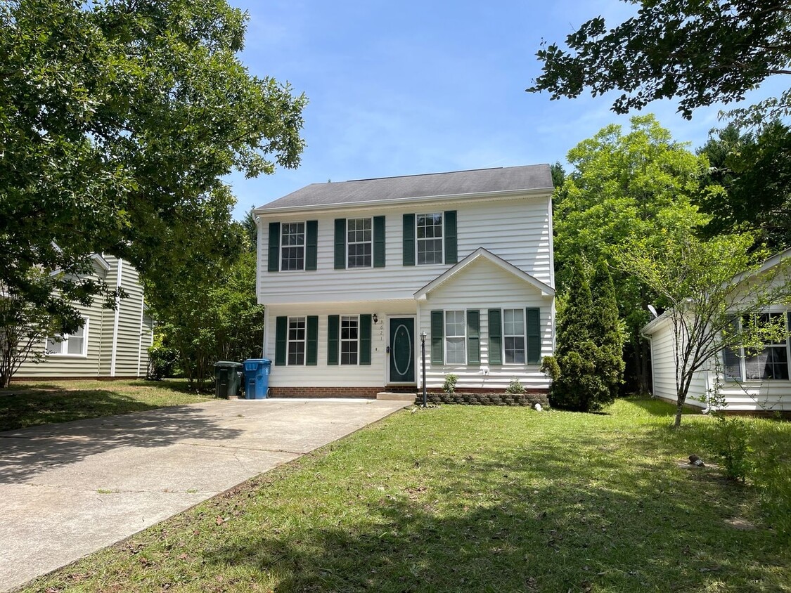 Wonderful location for this 3 bedroom 2.5 ... - Wonderful location for this 3 bedroom 2.5 ...