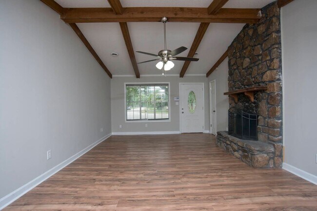 Photo - Spacious 3 bedroom/2 bath ranch- South Huntsville!