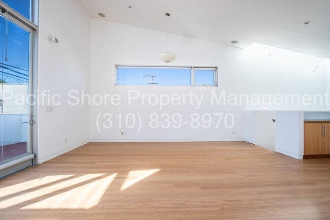 Photo - 543 Rose Ave Unit 545