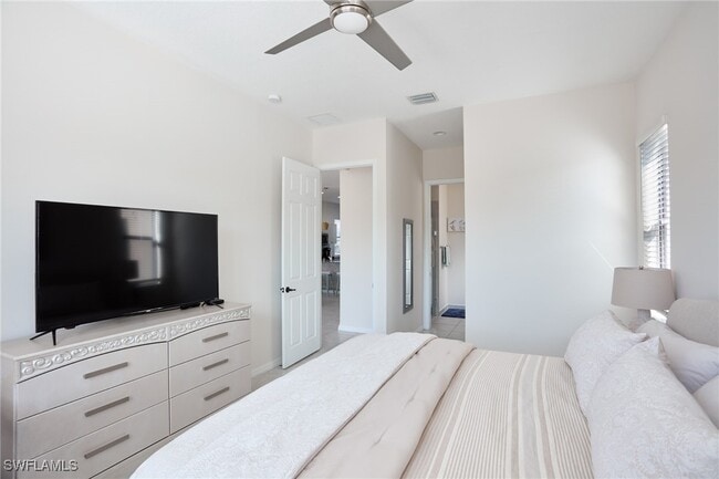 Photo - 5563 Useppa Dr