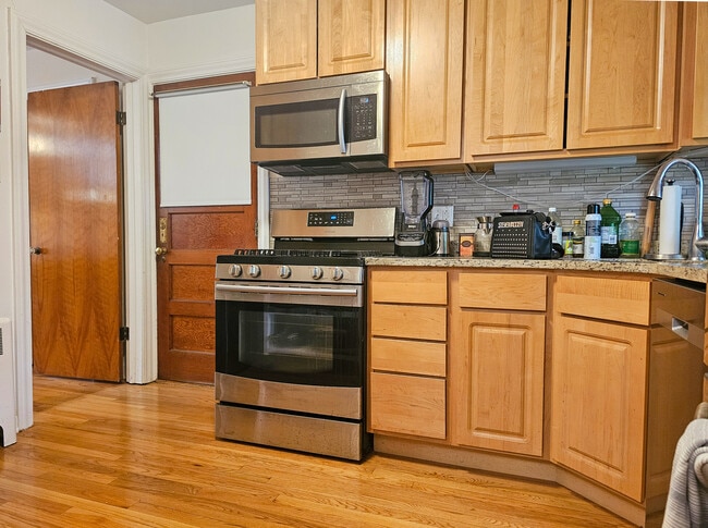 Photo - 86 Lincoln Ave Unit 2W