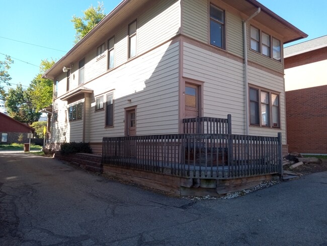 Photo - 605 S Grand Ave Unit 2