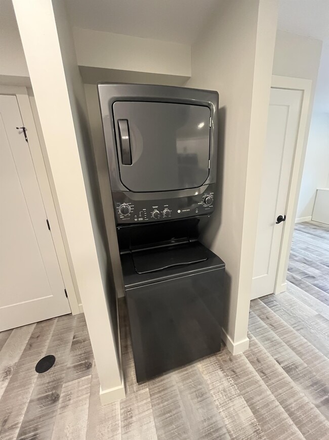 Photo - 1029 Burrows Ave