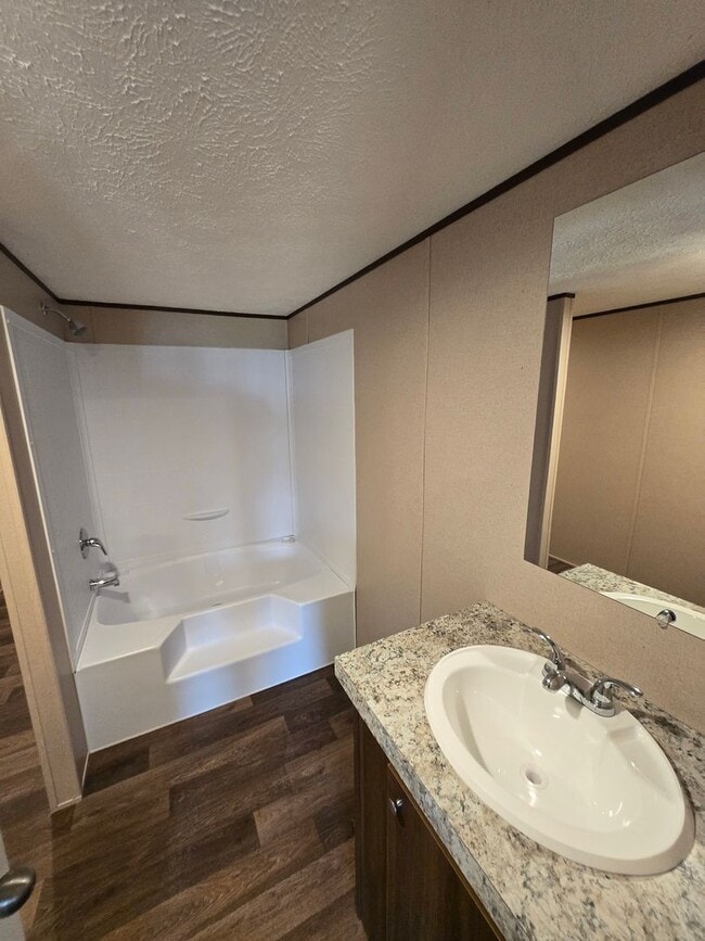 Photo - For Rent: Beautiful 3 Bedroom, 2 Bathroom Home