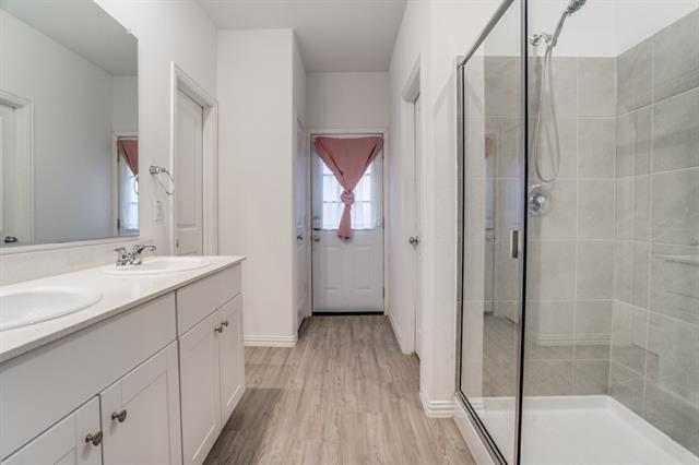 Photo - 4913 Sagerun Dr