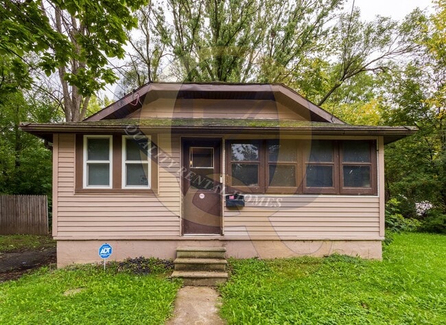 635 Simcoe Ave