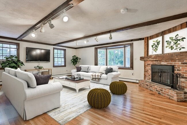 Photo - 22 Withington Ln