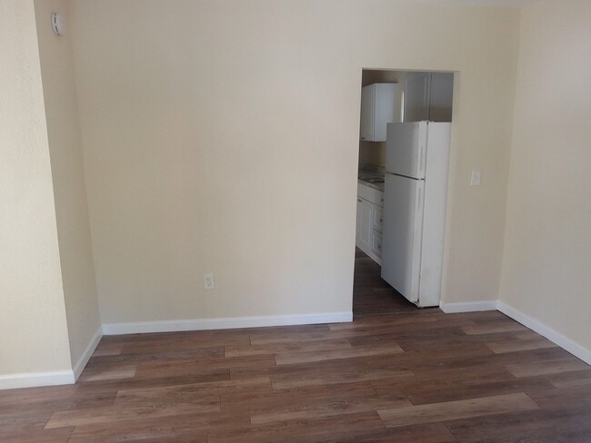 Photo - MOVE In now - Cottage in St. Pete for Rent
