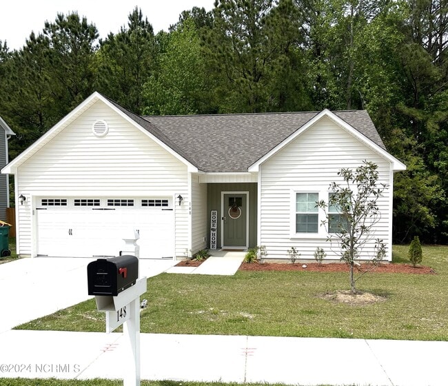 Photo - 148 Broadleaf Dr House