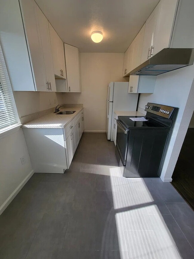 Photo - "Charming Berkeley 1-Bedroom Apartment Retreat – Cozy 580 Sq Ft Living!"