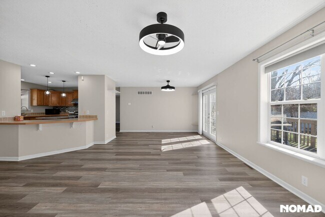 Photo - 5711 Coddington Ln