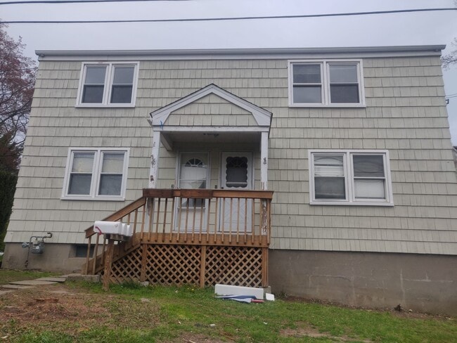 Building Photo - 4 Carlson Ct Unit 2