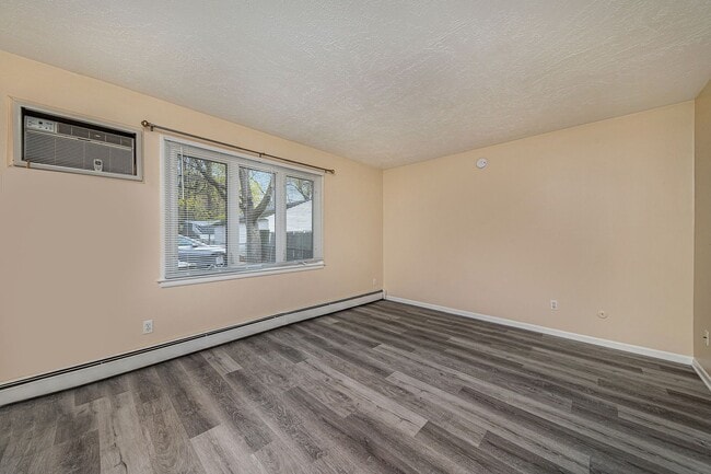 Photo - Copeland Avenue 6225 #B Unit 1