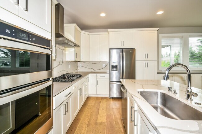 Photo - FOR RENT- AVAILABLE NOW! -  Modern 4-Bedroom Home with A/C in Bothell's Grove North Community