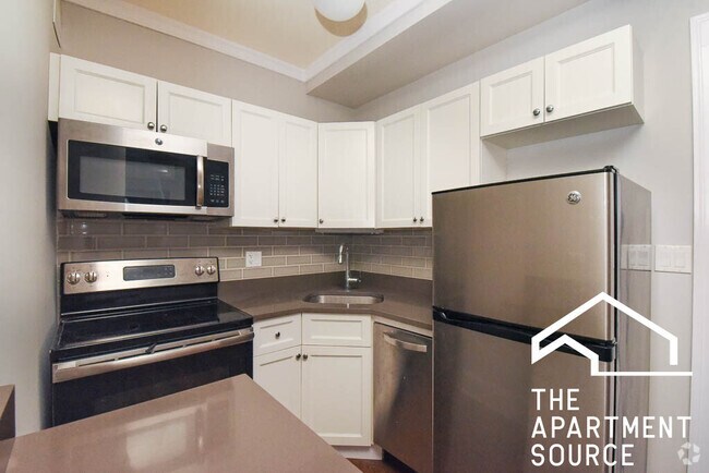 Building Photo - 817 W Lakeside Pl Rental