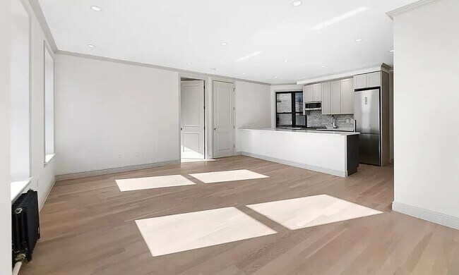 Photo - 199 W 10th St Unit PHAB