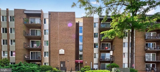 Building Photo - 60 S Van Dorn St Unit 519 Rental