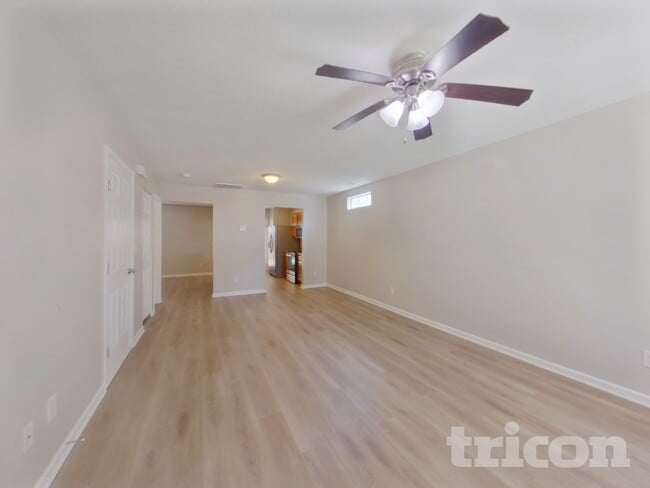 Photo - 152 Cottage Lake Way