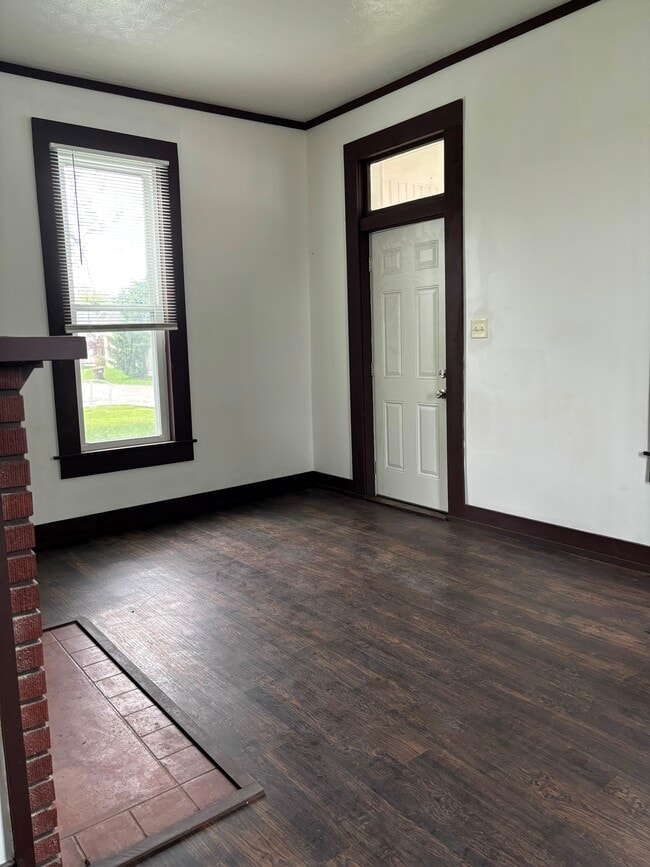 Photo - 210 McCabe St
