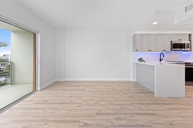 Photo - 2900 NE 30th St Unidad 5d