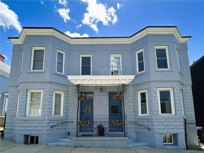 Building Photo - 3 Bull St Unit 2