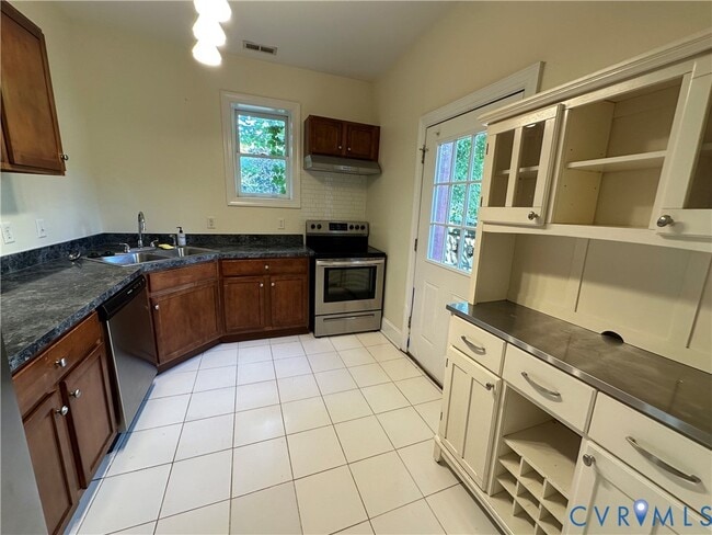 Photo - 522.5 N 1st St