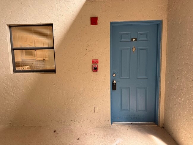 Building Photo - 1601 Windorah Way Unit D