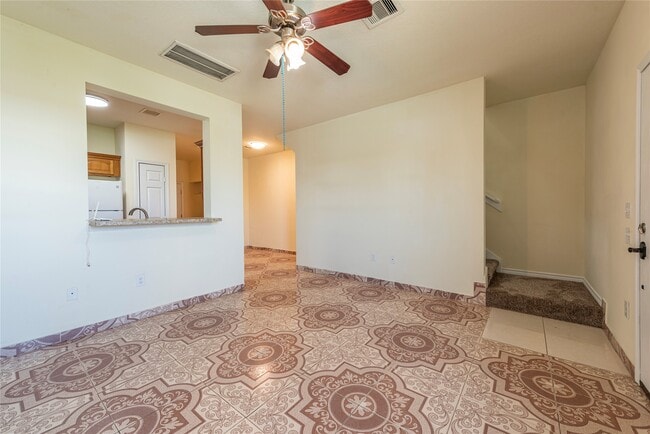 Building Photo - 411 29th St