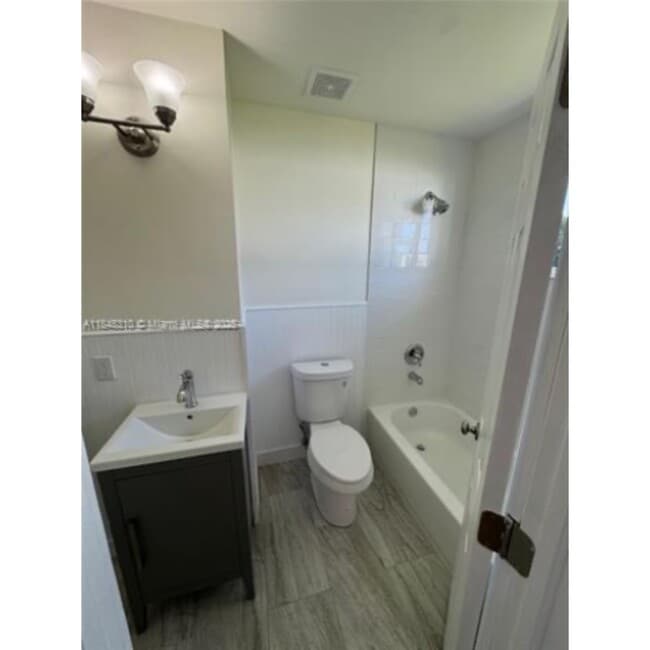 Photo - 10541 SW 184th St