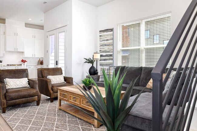 Photo - 158 E South St Unidad ID1221850P