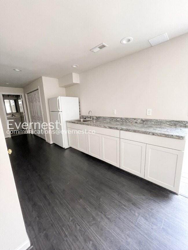 Photo - 113 Brickert St