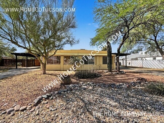 Photo - 4566 E Seneca St