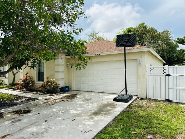 Photo - 5165 Foxhall Pl