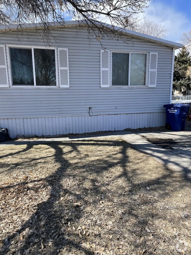Building Photo - 630 N Adam Dr Rental