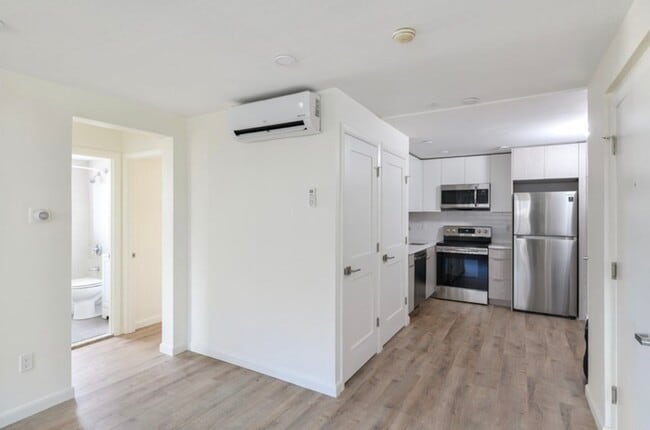 Building Photo - 43 Parker Hill Ave Unit 8 Rental