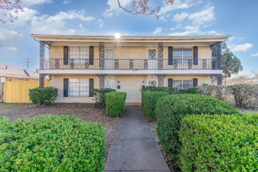 Photo - 11323 Lochwood Blvd Apartment