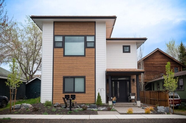 McKay Ave New Construction - McKay Ave New Construction House