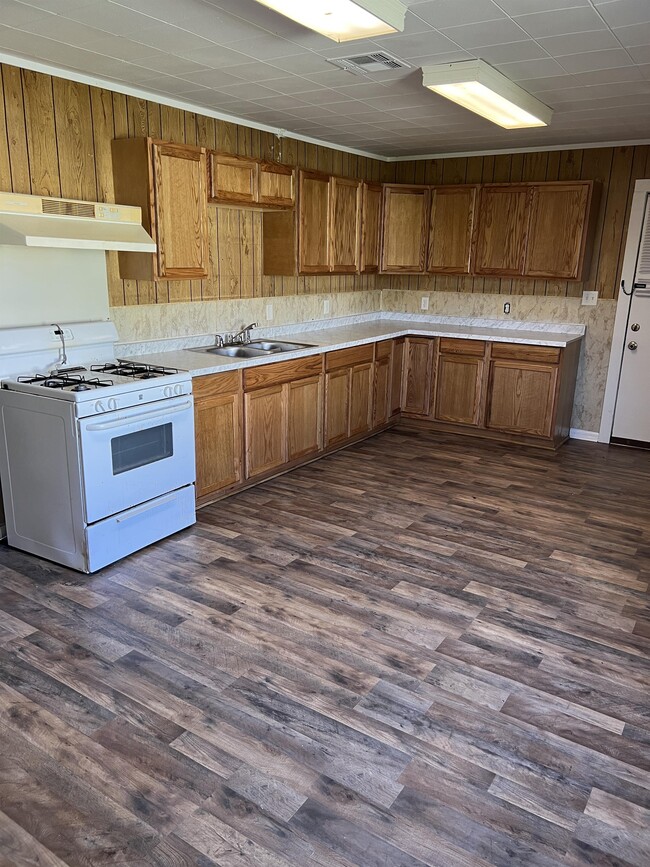 Photo - 2408 Stanton St