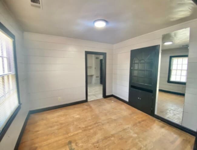 Photo - 2324 28th St