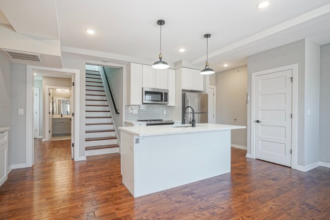 Photo - 1710 Cambridge St Unidad 7